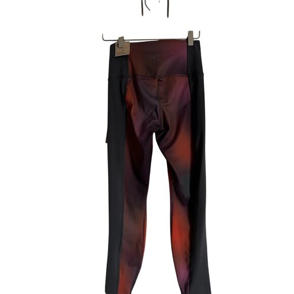 Nike Yoga Leggings NWT Medium Sunset Ombré Medium High Rise Athletic - Picture 4 of 5